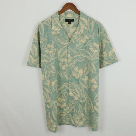 Banana Republic Soft Wash Men's XL Green Cream Cotton Tropical Button Up Shirt - Picture 1 of 7